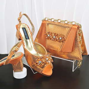 Set di Scarpe e Borsa Italiane Viola Sinya, Alta Qualità, Scarpe da Cerimonia e <span class=keywords><strong>Borse</strong></span> Abbinate per Donne Africane - Product Image 3