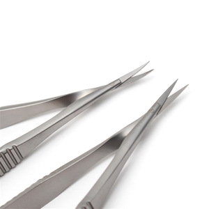 กรรไกรตัดหนังกำพร้าโค้ง VH Professional Super Sharp รุ่นรัสเซีย สำหรับคนถนัดขวา ผลิตจากสแตนเลสสตีล ทนทาน ใช้สำหรับทำเล็บมือและความงาม - Product Image 3