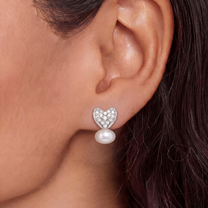 Élégantes boucles d'oreilles clous en argent S925 avec perles d'eau douce en forme de cœur et zircon pavé, bijoux fins romantiques pour femme, cadeau de mariage ou de mariée - Product Image 5