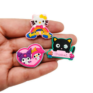 HY Venta al por Mayor de Adornos Personalizados de PVC para Zapatos, Decoraciones para Zapatos de Mujer con Diseño de Personajes de Dibujos Animados como Kuromi - Product Image 3