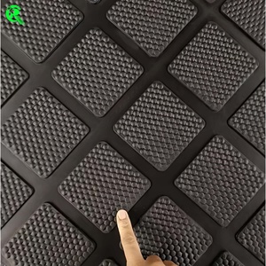 Tapis en caoutchouc antidérapant <span class=keywords><strong>de</strong></span> 17 à 25 mm pour les salles <span class=keywords><strong>de</strong></span> traite et les stalles <span class=keywords><strong>de</strong></span> vaches pour un confort et une sécurité maximum - Product Image 3