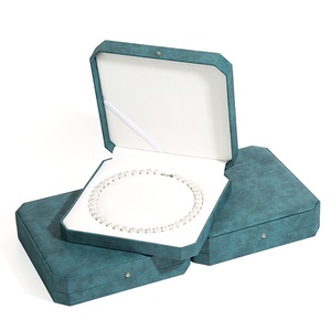 Estuche de Lujo para Collares de Cuero PU y Terciopelo con Perla Octogonal y Caja de Regalo Rectangular para Exhibición de Joyas de Madreperla - Product Image 5