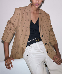 Blazer de un solo botón con rayas finas, solapa con muescas, bolsillos con solapa y mangas enrollables, ideal para la oficina - Product Image 3