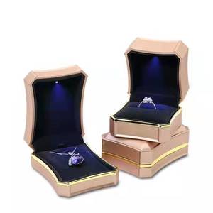 White Luxury <b>Jewelry</b> Packaging Gift <b>Box</b> With Customer Logo Led Light Necklace Led Light <b>Jewelry</b> <b>Box</b> - Product Image 5