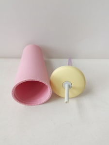 Gobelet en plastique mat de 700 ml avec couvercle et paille, réutilisable, rose, pour boissons froides, idéal pour le bureau, la maison, les voyages, bouteille d'eau avec logo personnalisé - Product Image 4
