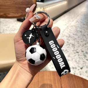 Cadeau promotionnel de football personnalisé - Porte-clés de football en silicone souple en gros, porte-clés pour fans et souvenir d'événement d'entreprise - Product Image 3