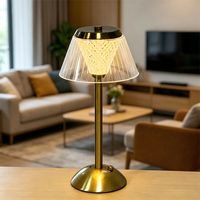 Lampe de table en verre cristal de luxe, base en métal doré, mini lampe de chevet, lampe de bureau, décoration pour la maison et l'hôtel, petite lampe de chevet LED