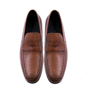 Mocassins en cuir véritable faits à la main pour hommes Dreamy Stark, chaussures de bureau et de carrière pour l'automne, antidérapantes et respirantes - Product Image 1