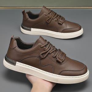 Zapatos de cuero transpirables, modernos y versátiles, adecuados tanto para deportes como para uso casual. Zapatos de trabajo resistentes al agua para hombre. - Product Image 2