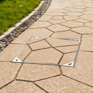 맞춤형 현대식 스테인리스 사각 배수판 숨김형 맨홀 커버 야외 하수구 장식 커버 - Product Image 4