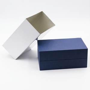 Caja de Papel para Envíos con Logotipo de Marca Personalizado a Todo Color, Estilo Carpeta, Embalaje Cosmético Reciclable con Cierre Magnético y Acabado Brillante - Product Image 2