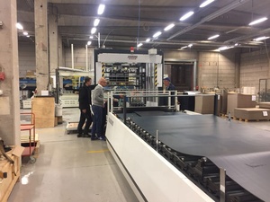 <span class=keywords><strong>Machine</strong></span> de laminage de flûtes à grande vitesse avec empileur à bascule - Product Image 3