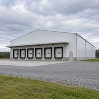 Entrepôt préfabriqué en structure métallique, durable, avec revêtement isolant, résistant aux intempéries, atelier métallique, garage, hangar, bâtiment de stockage