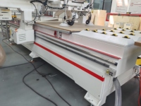 Router CNC 1200x2400mm con Husillo HQD de 9KW, Control Syntec y Mesa de Carga y Descarga Automática, Máquina de Grabado en Madera con Certificación CE