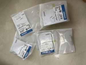 Capteur de Proximité OMRON 100% Neuf et Original E2E-X1R5F1-M1 - Product Image 1