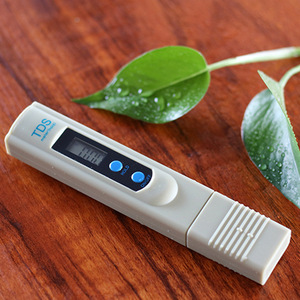 Tragbares Stiftförmiges TDS- und Leitfähigkeitsmessgerät 0-9999ppm mit OEM/ODM/OBM-Unterstützung für Schwimmbad- und Trinkwassertests - Product Image 2