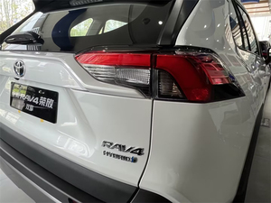 <span class=keywords><strong>TOYO</strong></span> TA R-A-V-4 FWD Auto de Lujo con Asientos de Cuero Cómodos, Caja de Cambios Automática, Tracción Delantera, Emisión Euro VI, Auto Usado con Volante a la Izquierda - Product Image 4