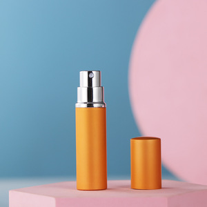 Botellas de perfume de viaje cilíndricas vacías, negras y doradas, de 5 ml y 10 ml, mini atomizador recargable de aluminio - Product Image 6