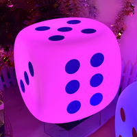 Chaise moderne colorée en forme de dés Table de bar pour extérieur et intérieur Meubles lumineux à led