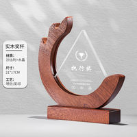 Nouvelle arrivée Médaille des champions personnalisée K9 Verre de cristal vierge sur trophée en bois Awards avec base en bois Conception de petit pont