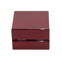 Boîte à montre en bois verni rouge vin avec logo personnalisé, boîte cadeau de luxe à couvercle rabattable pour montre-bracelet