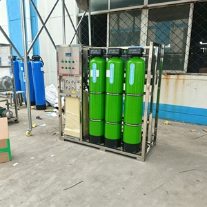 Sistema di Filtrazione a Osmosi Inversa Avanzato da 500 LPH con Serbatoio di Pretrattamento a 3 Stadi per Acqua Industriale ad <span class=keywords><strong>Alta</strong></span> Purezza - Product Image 1