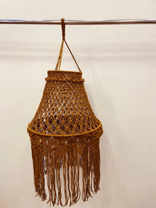 Abat-jour suspendu en macramé de coton bohème avec pompons, design géométrique, fait main, décoration intérieure pour salon, suspension de plafond - Product Image 1