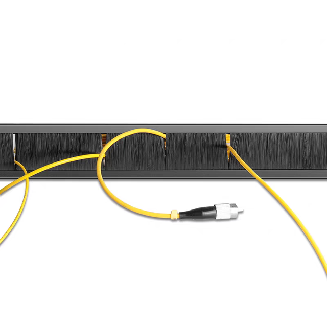 Professional 1U 19 Inch Brush Panel Cable Management Horizontal Rack Mount Strip for Server Cabinet Airflow Control