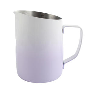 Jarra de acero inoxidable de 430 ml con degradado morado y blanco para espumar leche, ideal para capuchino y latte art, venta al por mayor - Product Image 1