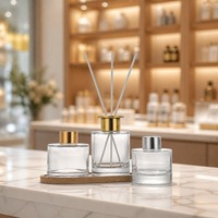 Bouteilles vides pour diffuseur de parfum avec bâtonnets, lot de 3, en verre transparent, pour aromathérapie, avec collier doré/argenté et plateau en bois