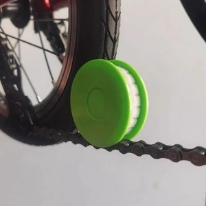 Herramienta para engrasar cadenas de bicicleta, dispositivo de lubricación tipo rodillo para mantenimiento de cadenas, engrasador de cadenas de bicicleta - Product Image 1