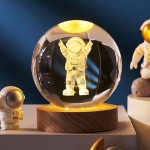 Bola de cristal de arte <span class=keywords><strong>3D</strong></span> lámpara de noche bola de cristal luminosa Decoración Sistema Solar planeta astronauta Saturno luces de noche Led - Product Image 6