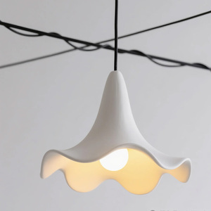 Lámpara Colgante Contemporánea de Acrílico con Forma de Hoja, LED Blanco Cálido, Lámpara de Techo Suspendida para Sala de Estar - Product Image 3