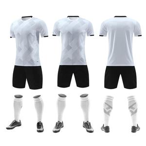 ชุดฟุตบอลคุณภาพสูงแบบกำหนดเองรุ่นล่าสุด เสื้อฟุตบอลเรียบง่าย แห้งเร็ว - Product Image 3