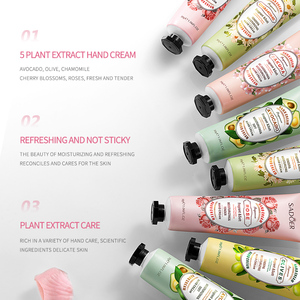 SADOER Crème pour les mains hydratante à la rose, aux olives et aux fruits biologiques, blanchissante et nourrissante, marque privée OEM ODM - Product Image 3