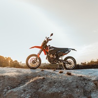 VENTA DIRECTA DE FÁBRICA EN LA UE: Zuumav K7-CB250F, Motocicleta China de 4 Tiempos y 5 Velocidades, Arranque Eléctrico/a Patada, 250cc, Monocilíndrica, CDI Digital