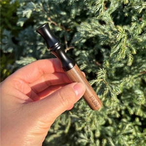 แท่งสูดดมแบบไร้ควันสำหรับเลิกบุหรี่ กลิ่นหอมตามสั่ง ปราศจากนิโคติน พร้อมไส้กรองแบบกำหนดเองได้ - Product Image 1