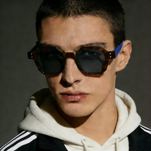 <span class=keywords><strong>แว่นตา</strong></span>กันแดดขอบเต็มสีดำ UV400ดีไซน์คลาสสิกอิตาลีสำหรับทุกเพศการออกแบบคริสมาสต์กรอบแว่นตาแฟชั่นและงานเลี้ยง - Product Image 1