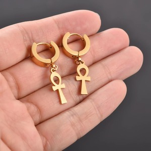 2 paires de boucles <span class=keywords><strong>d</strong></span>'oreilles Hip Hop en forme de croix, en acier inoxydable, unisexes, style gothique, <span class=keywords><strong>clous</strong></span> <span class=keywords><strong>d</strong></span>'oreilles de haute qualité, accessoires de bijoux punk - Product Image 4