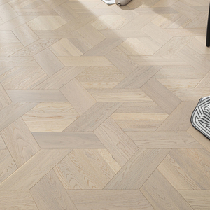 AVANTIMORA Parquet de Roble Blanco Multicapa T&G Victoriano Antipolillas CE Grabado en Relieve Grado ABCD 16mm 12mm 18mm para Uso Residencial - Product Image 1