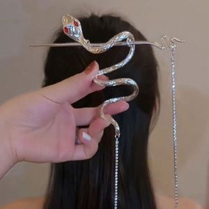 Horquilla para el pelo estilo serpiente con borla larga, estilo punk, con cordón en espiral y pedrería china - Product Image 1