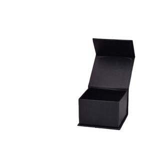 Boîte à vêtements <span class=keywords><strong>de</strong></span> luxe avec logo personnalisé imprimé, emballage en papier biodégradable pour t-shirts, pantalons et vêtements <span class=keywords><strong>de</strong></span> mode - Product Image 5