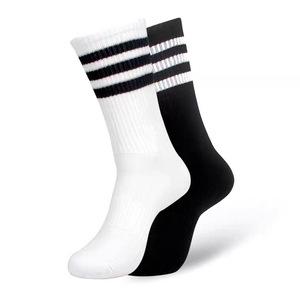Trường Thiết Kế Terry Đệm Vớ Thoáng Khí Cotton Biểu Tượng Tùy Chỉnh Vớ Thể Thao Ba Sọc Nén Crew Vớ - Product Image 6
