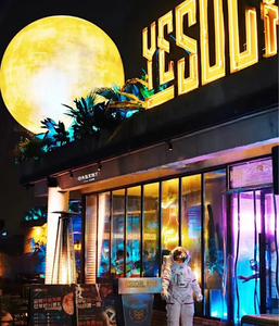 Lampu Gantung Resin Bulan Desain Modern untuk Dekorasi Interior Hotel, Lobi, dan Ruang Perjamuan - Product Image 5