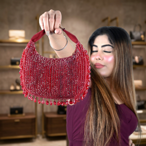 Sac de soirée élégant classique en forme de demi-lune orné de perles et de cristaux avec anse en anneau, léger pour les soirées - Product Image 2