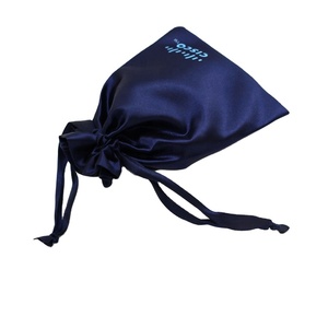 Fournisseur chinois de petites pochettes en satin personnalisées, sacs à cordon pour emballer des bijoux pour femmes - Product Image 2