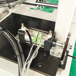 Machine de fraisage et de perçage à double tête pour rainures d'étanchéité de fenêtres et portes en <span class=keywords><strong>PVC</strong></span>/UPVC, moteur haute productivité 220V-380V pour le traitement des profilés de fenêtres - Product Image 4