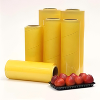 Film alimentaire en PVC moulé de qualité alimentaire 10-15μm, rouleau de film étirable souple pour l'emballage des aliments frais