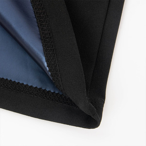Ensemble de sudation thermique haute performance pour femme, avec revêtement isolant et rétenteur de chaleur, comprenant une veste à col montant zippée et un pantalon - Product Image 5