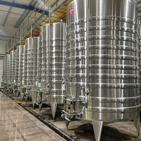 Cuve de fermentation en acier inoxydable 500L-1500L pour vignetterie, fermentateur industriel de vin rouge avec chemise de refroidissement